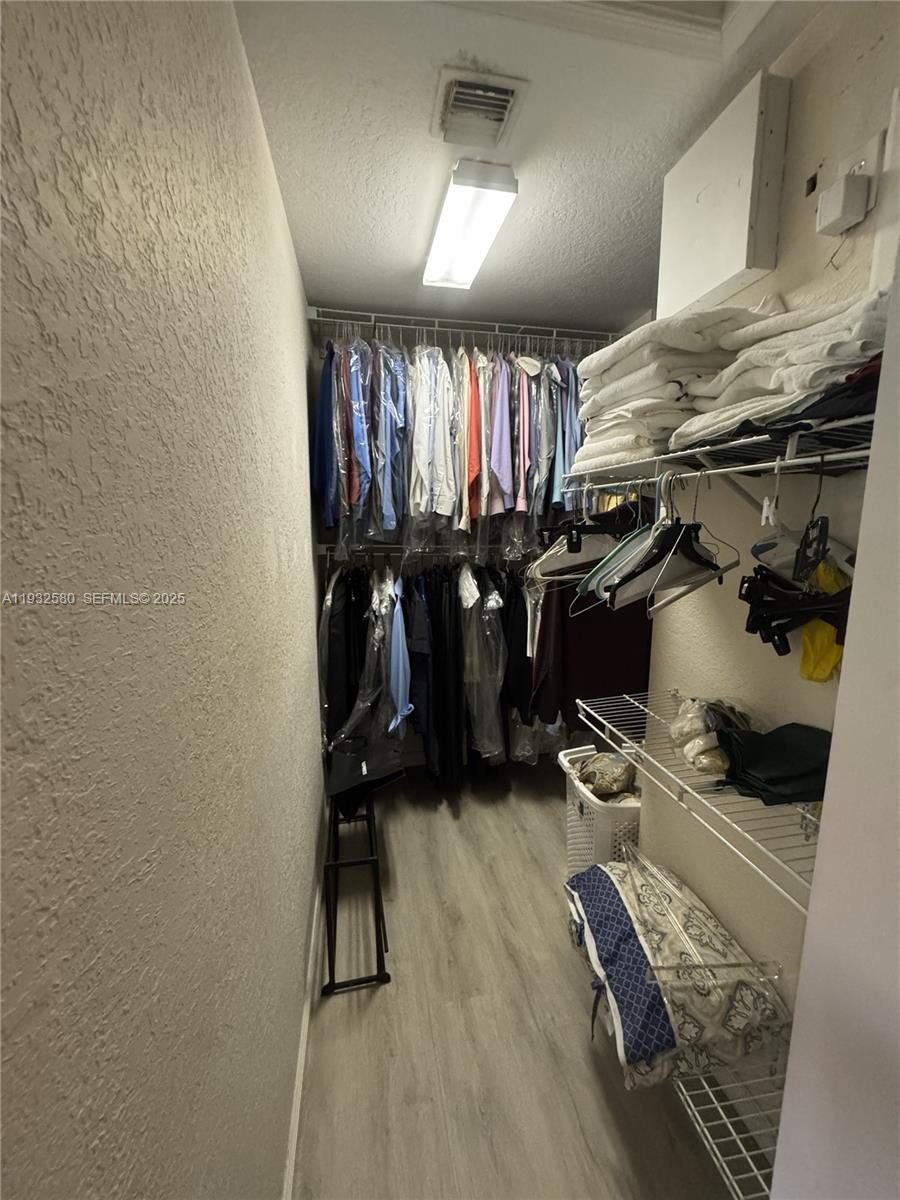 MAJORCA ISLES III CONDO - Residential