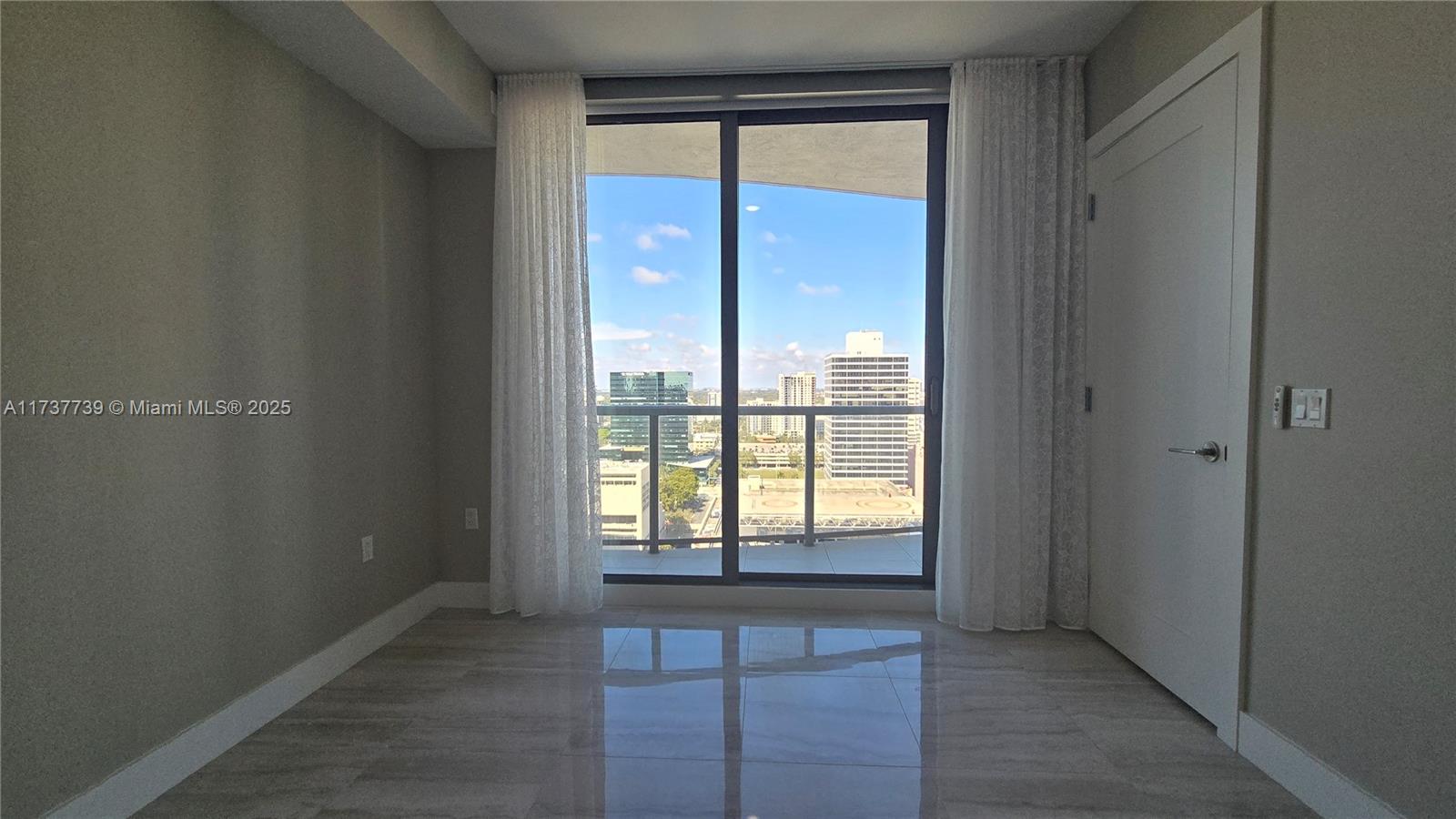100 LAS OLAS CONDO - Residential
