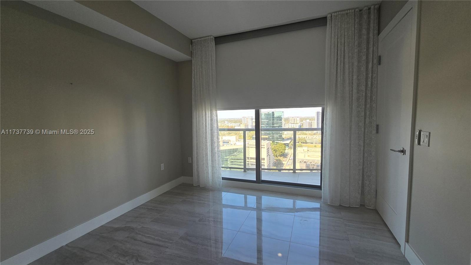 100 LAS OLAS CONDO - Residential