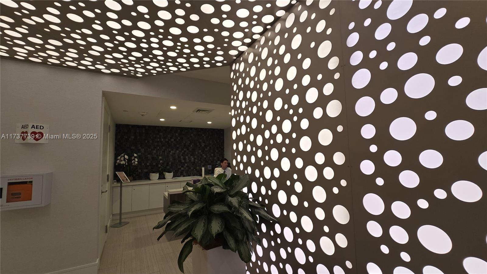 100 LAS OLAS CONDO - Residential