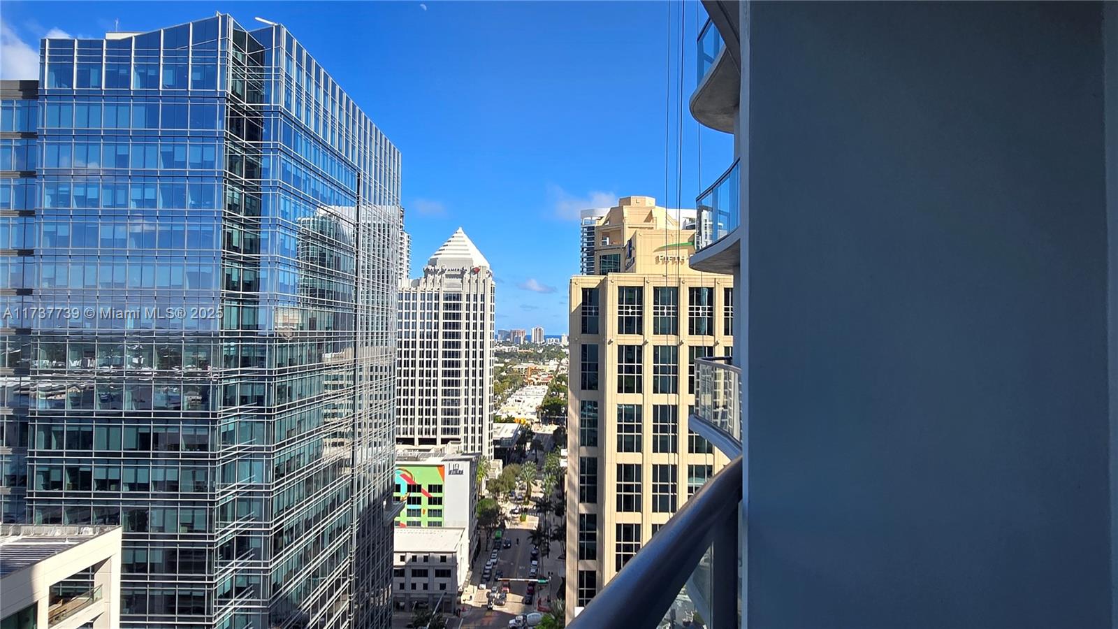 100 LAS OLAS CONDO - Residential