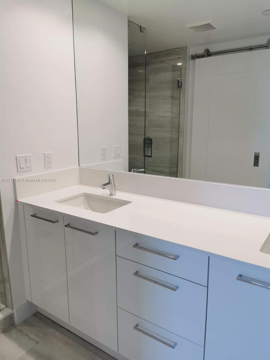 100 LAS OLAS CONDO - Residential