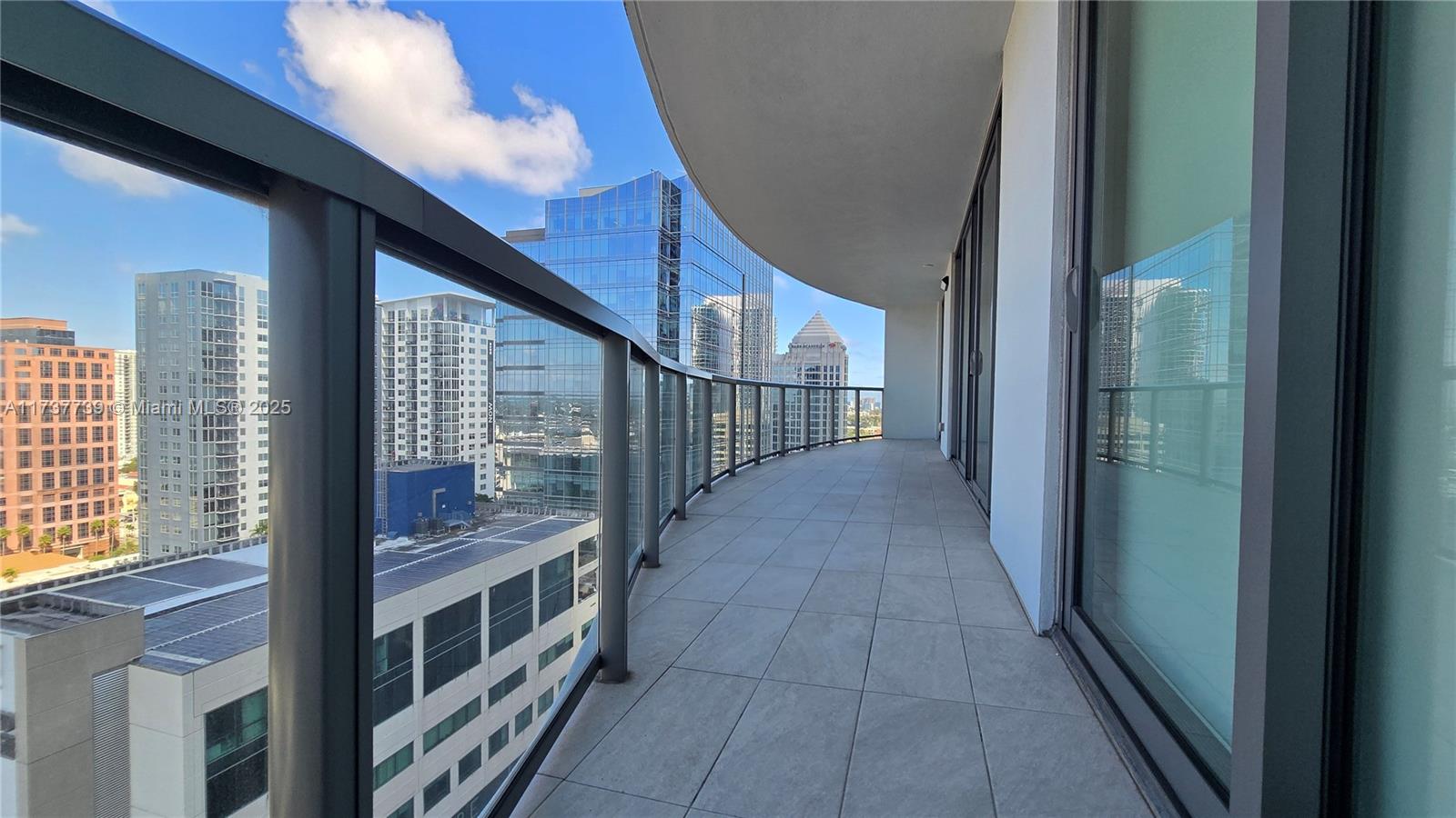 100 LAS OLAS CONDO - Residential