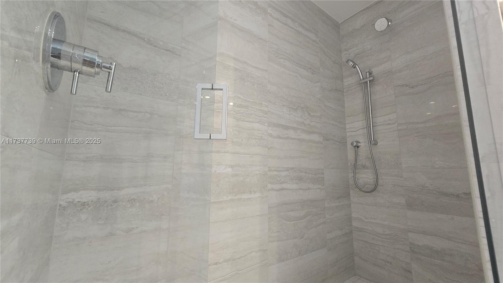 100 LAS OLAS CONDO - Residential