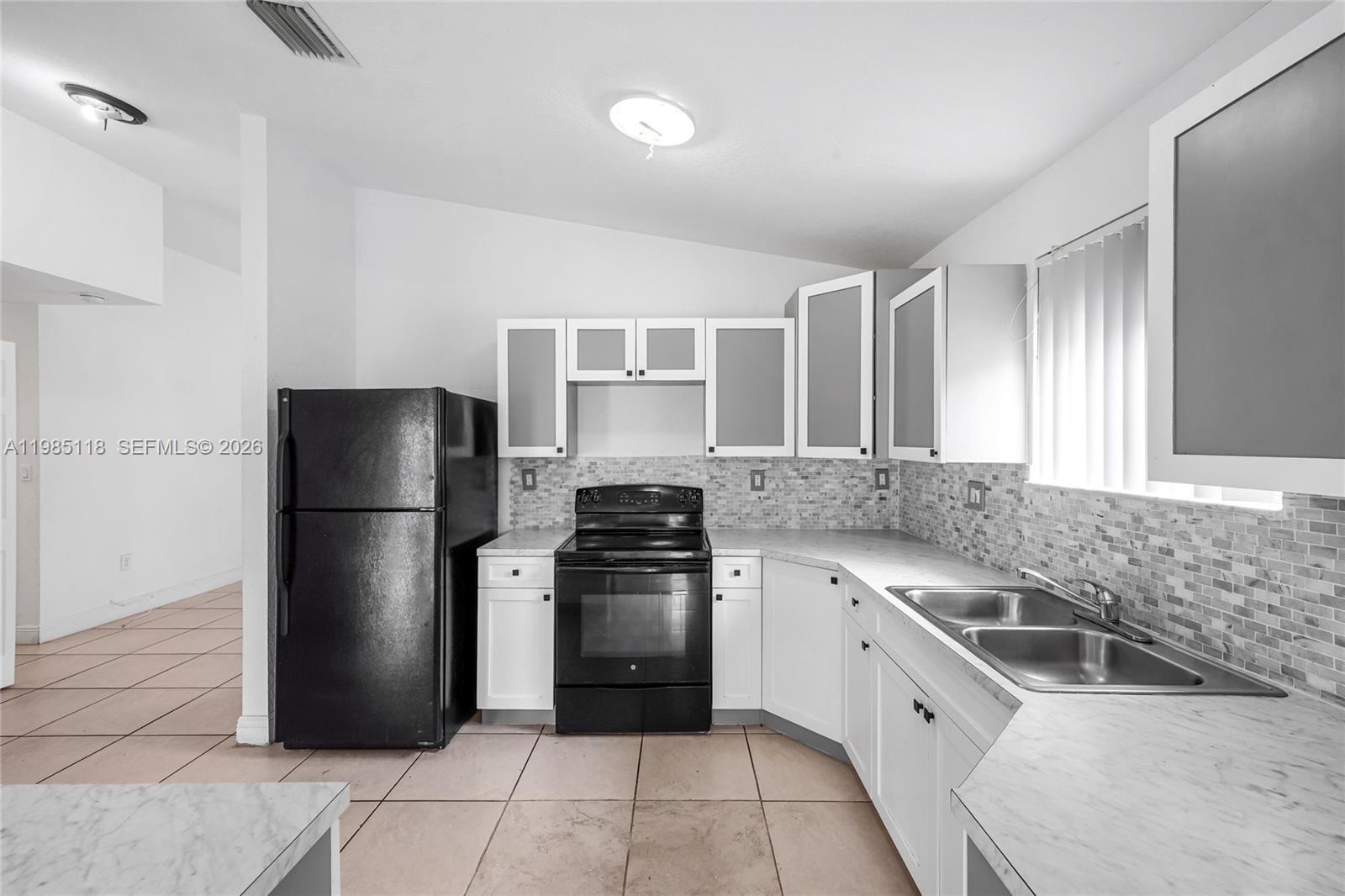 SILVER PALM PARK - Residential