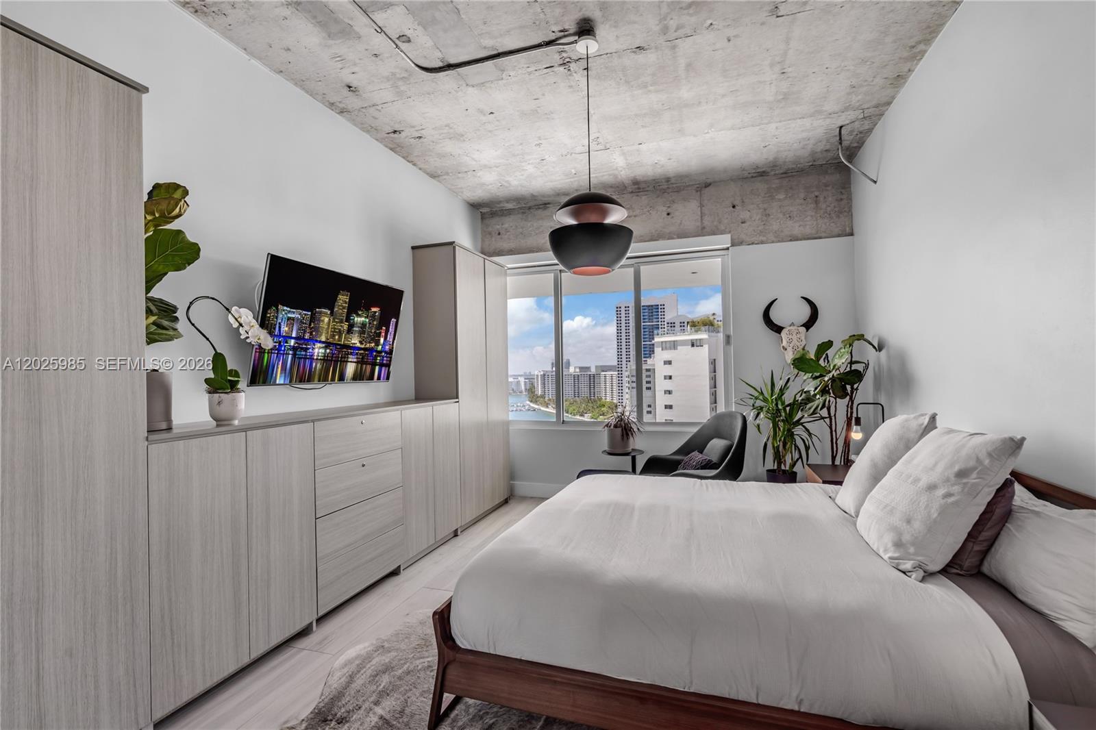 MIRADOR 1000 CONDO - Residential