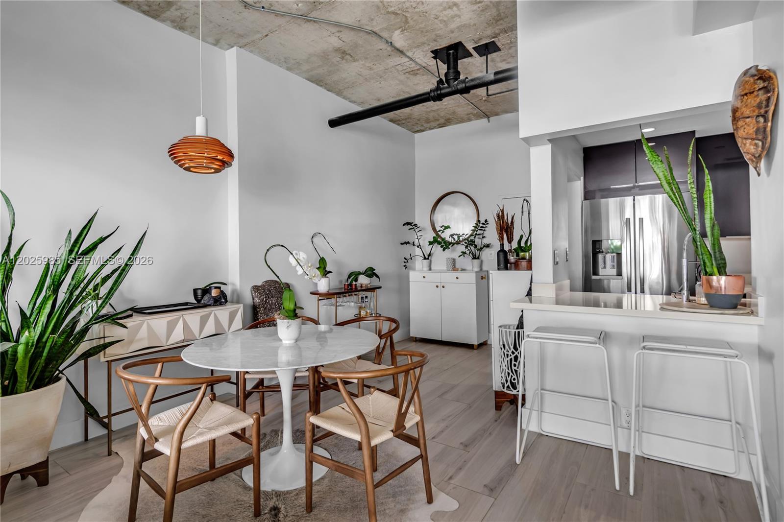MIRADOR 1000 CONDO - Residential