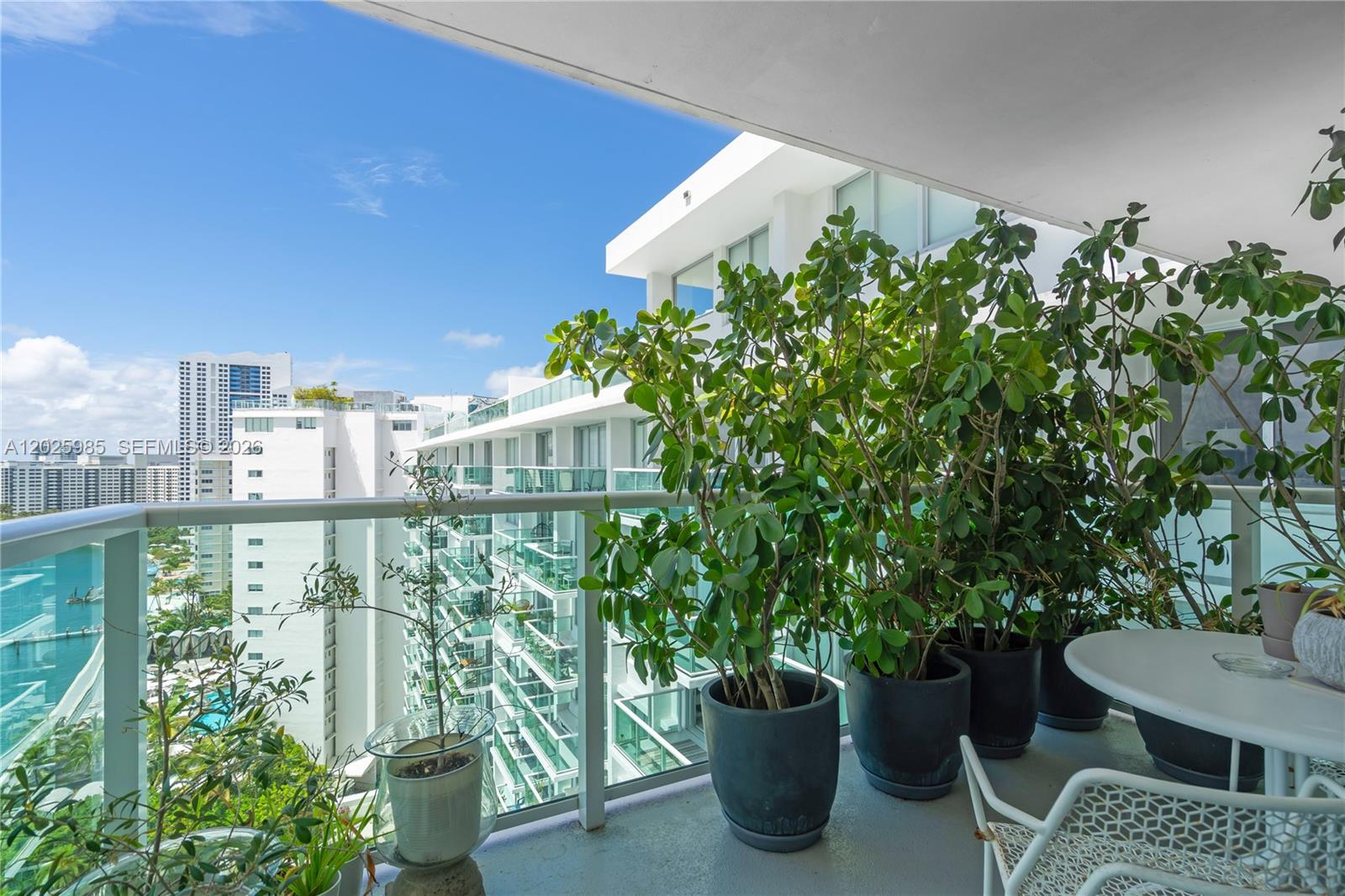 MIRADOR 1000 CONDO - Residential