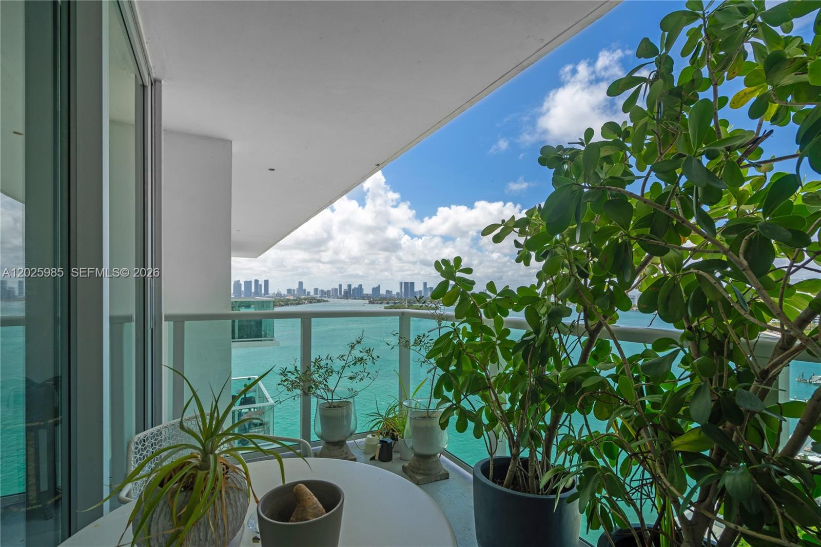 MIRADOR 1000 CONDO - Residential