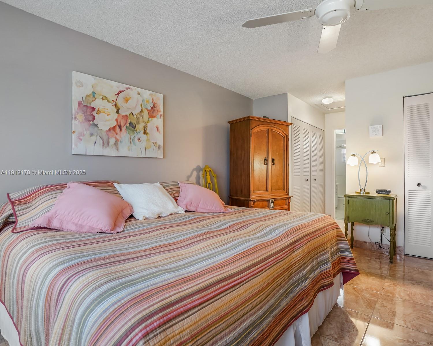 SUNRISE LAKES 118 CONDO - Residential