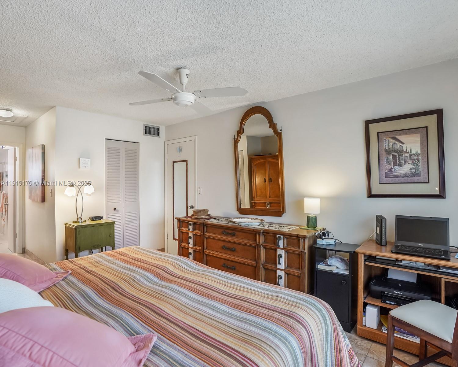 SUNRISE LAKES 118 CONDO - Residential