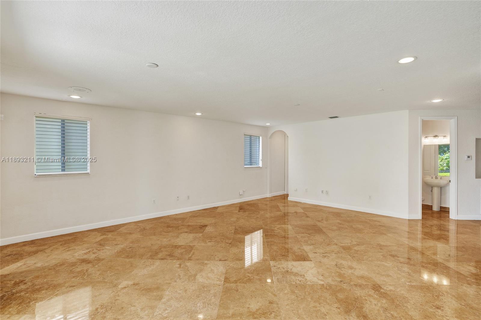 CUTLER CAY - Residential Lease