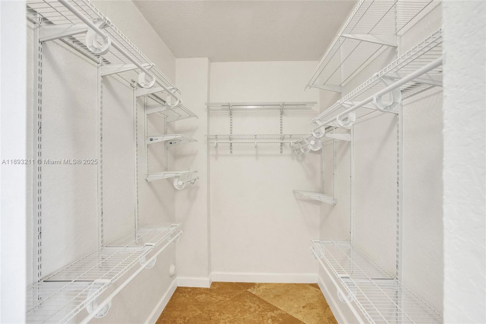 CUTLER CAY - Residential Lease