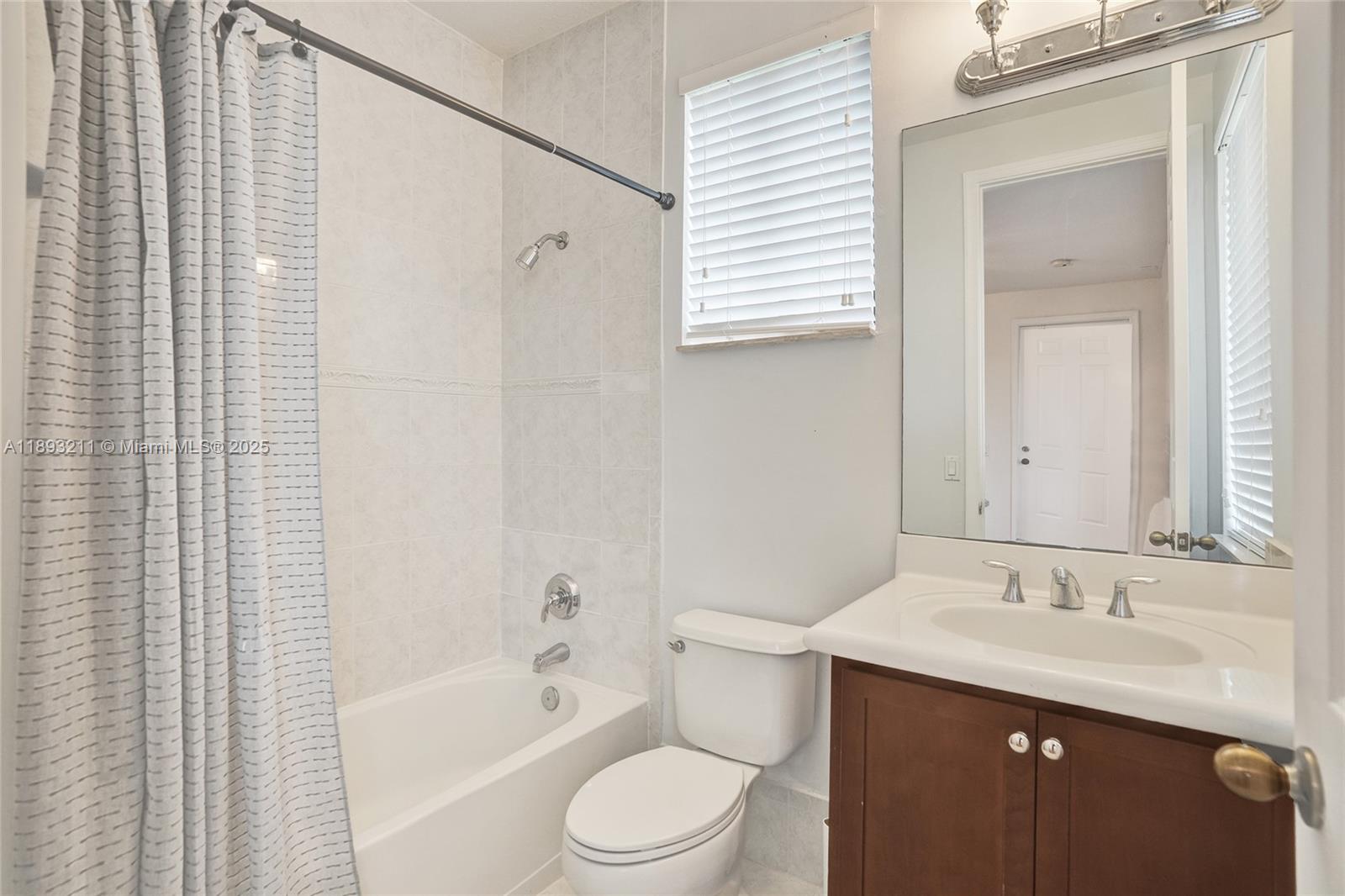 CUTLER CAY - Residential Lease