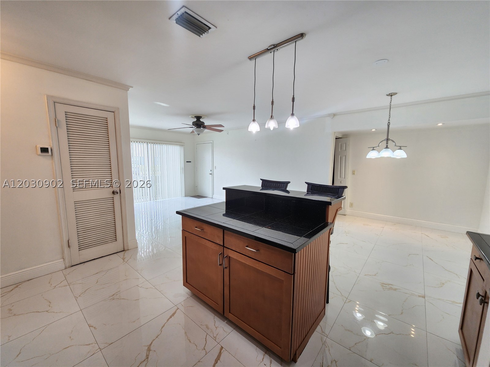 160 Cypress Club Dr 608