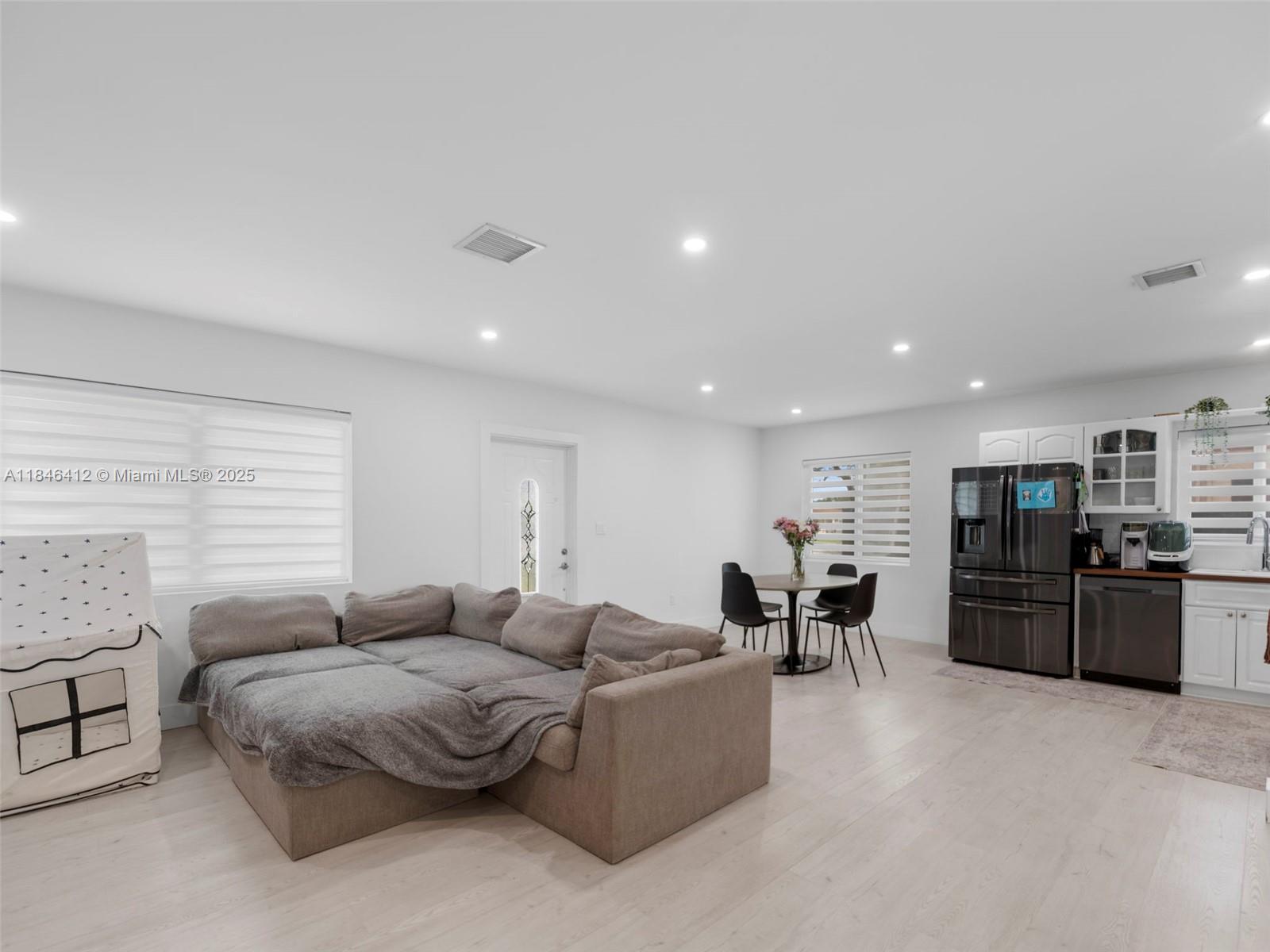 5203 SW 128th Pl, Miami, FL, 33175/$700,000 2 5203 SW 128th Pl
