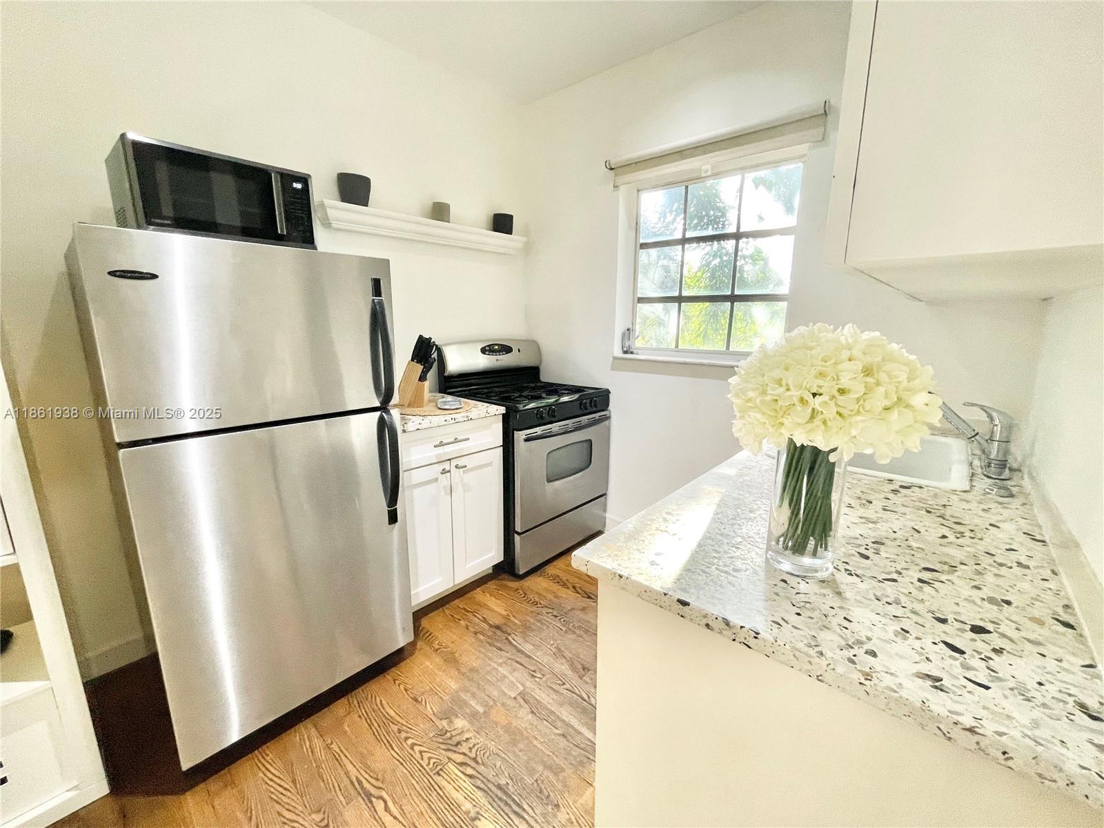 BEACHGARDENS CONDO - Residential