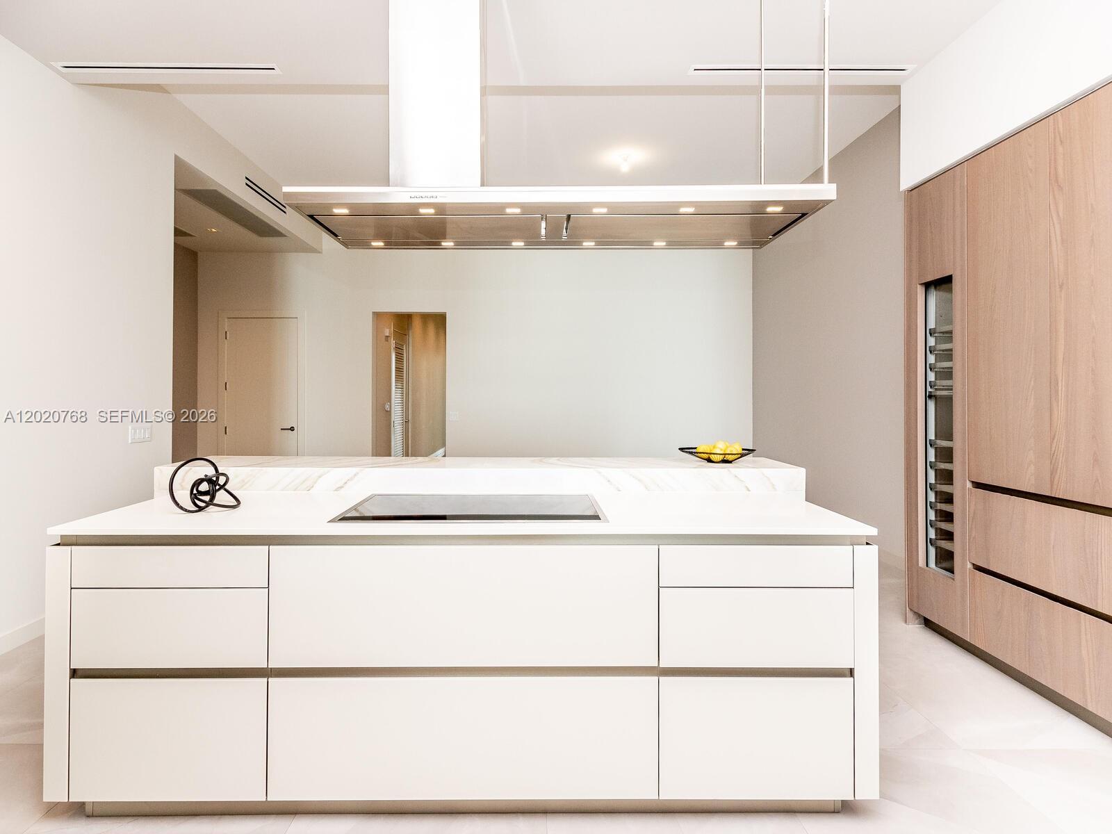 Turnberry Ocean Club - Residential