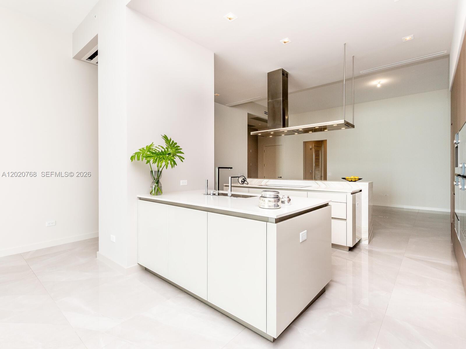 Turnberry Ocean Club - Residential