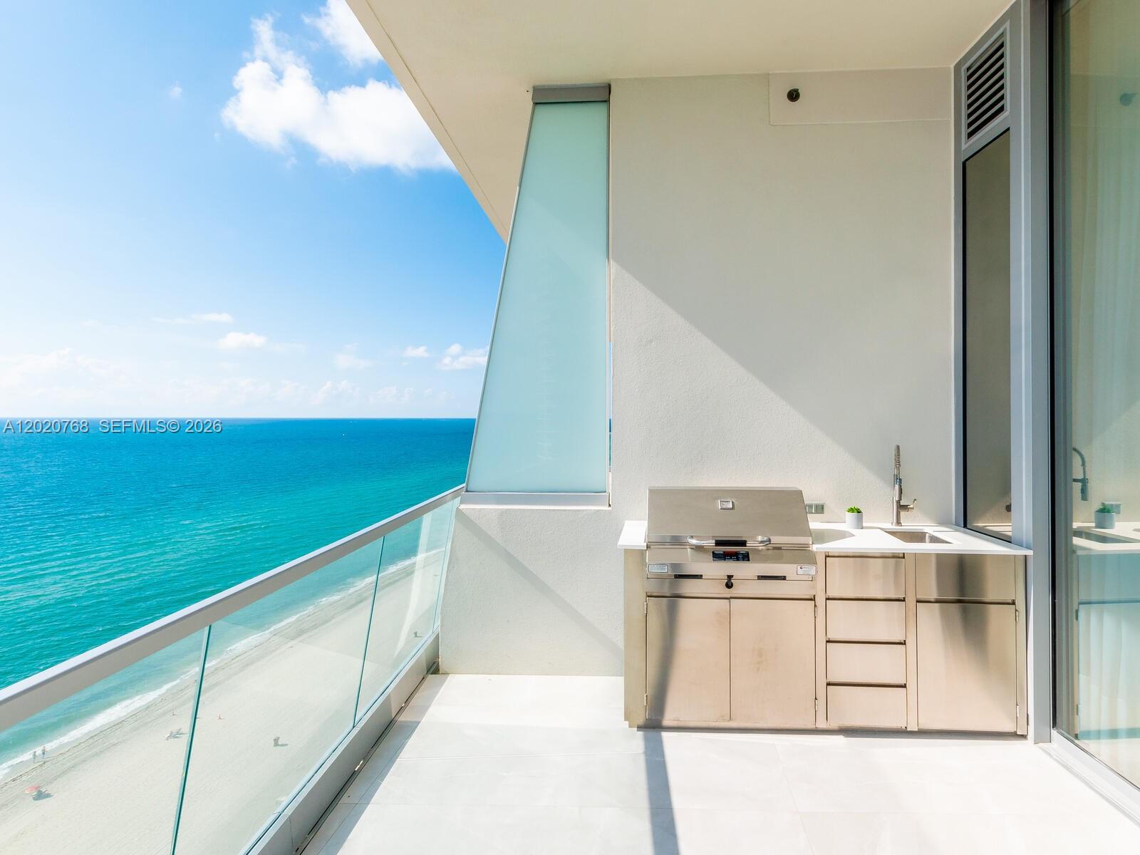 Turnberry Ocean Club - Residential