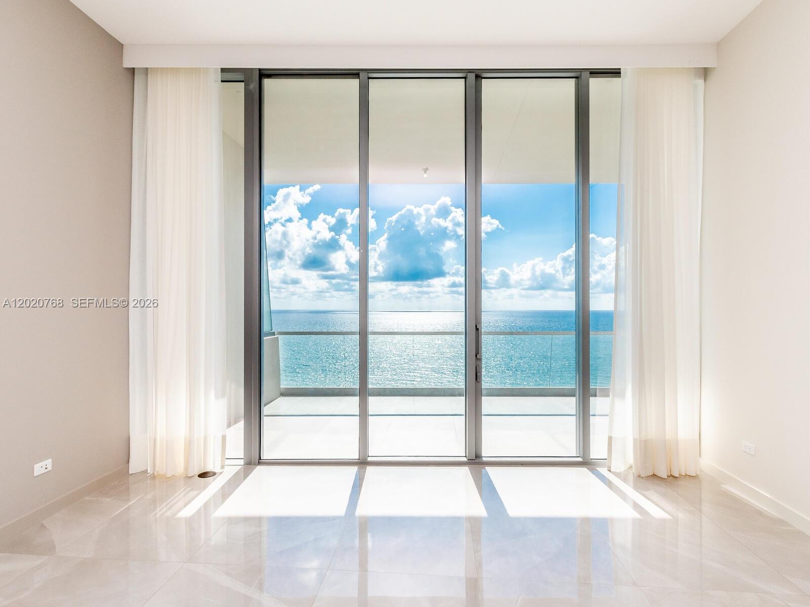Turnberry Ocean Club - Residential