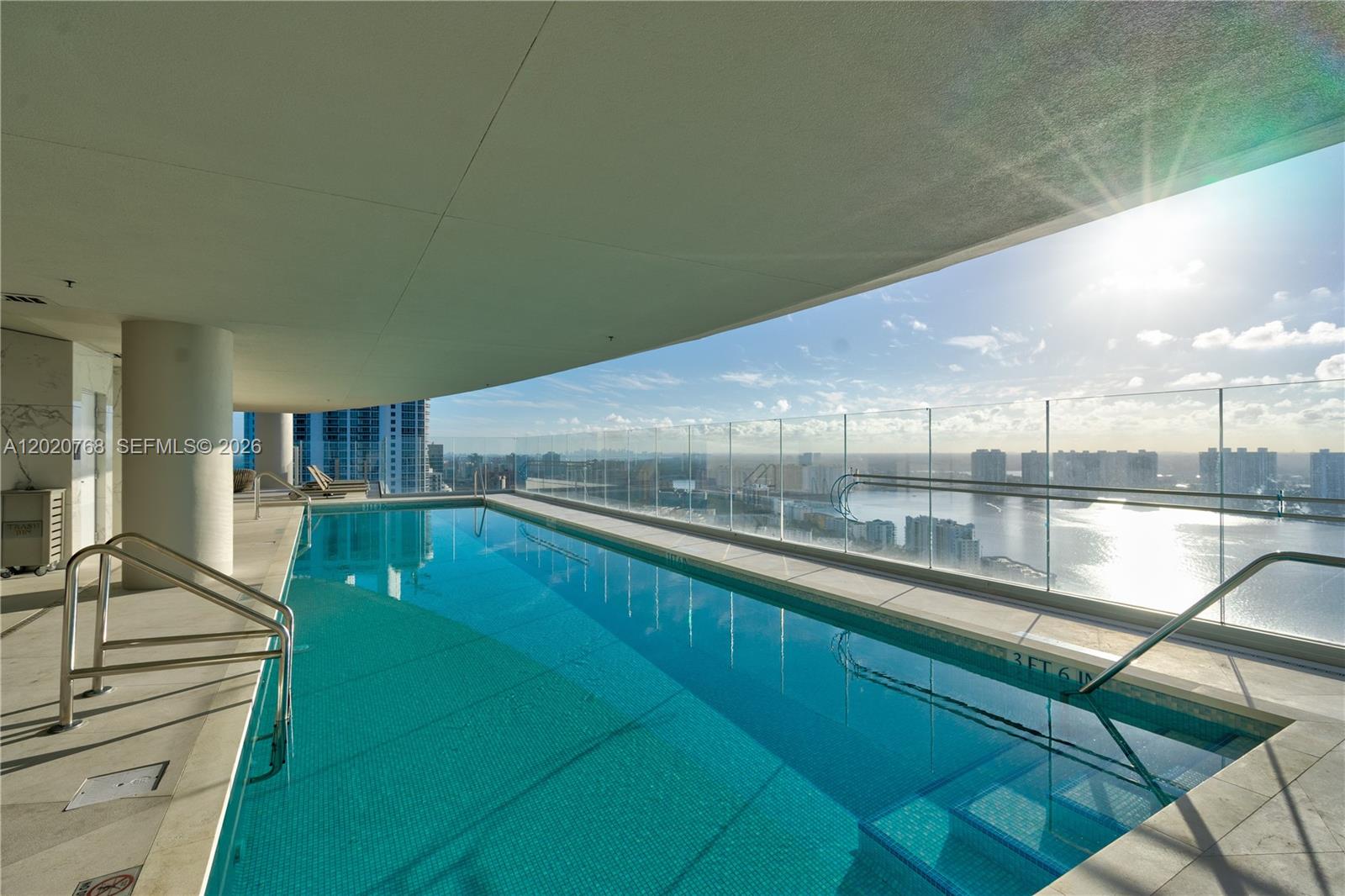 Turnberry Ocean Club - Residential