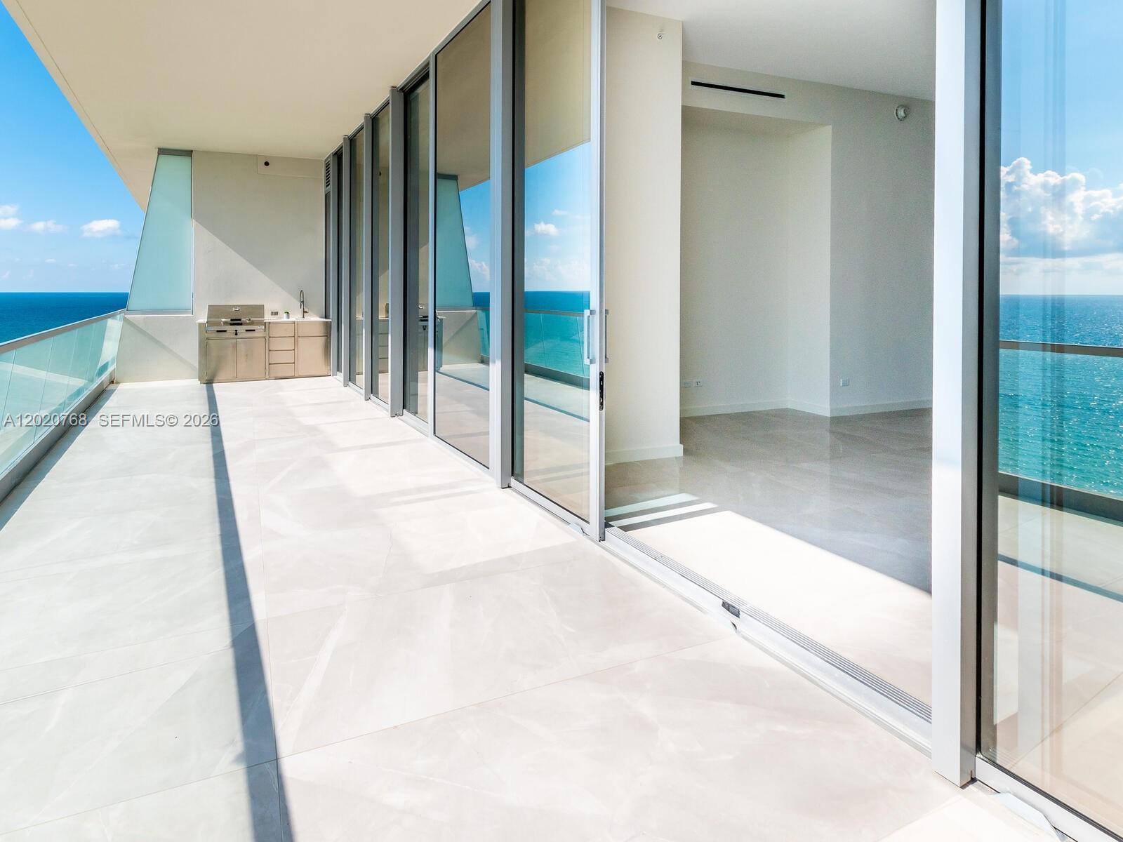 Turnberry Ocean Club - Residential