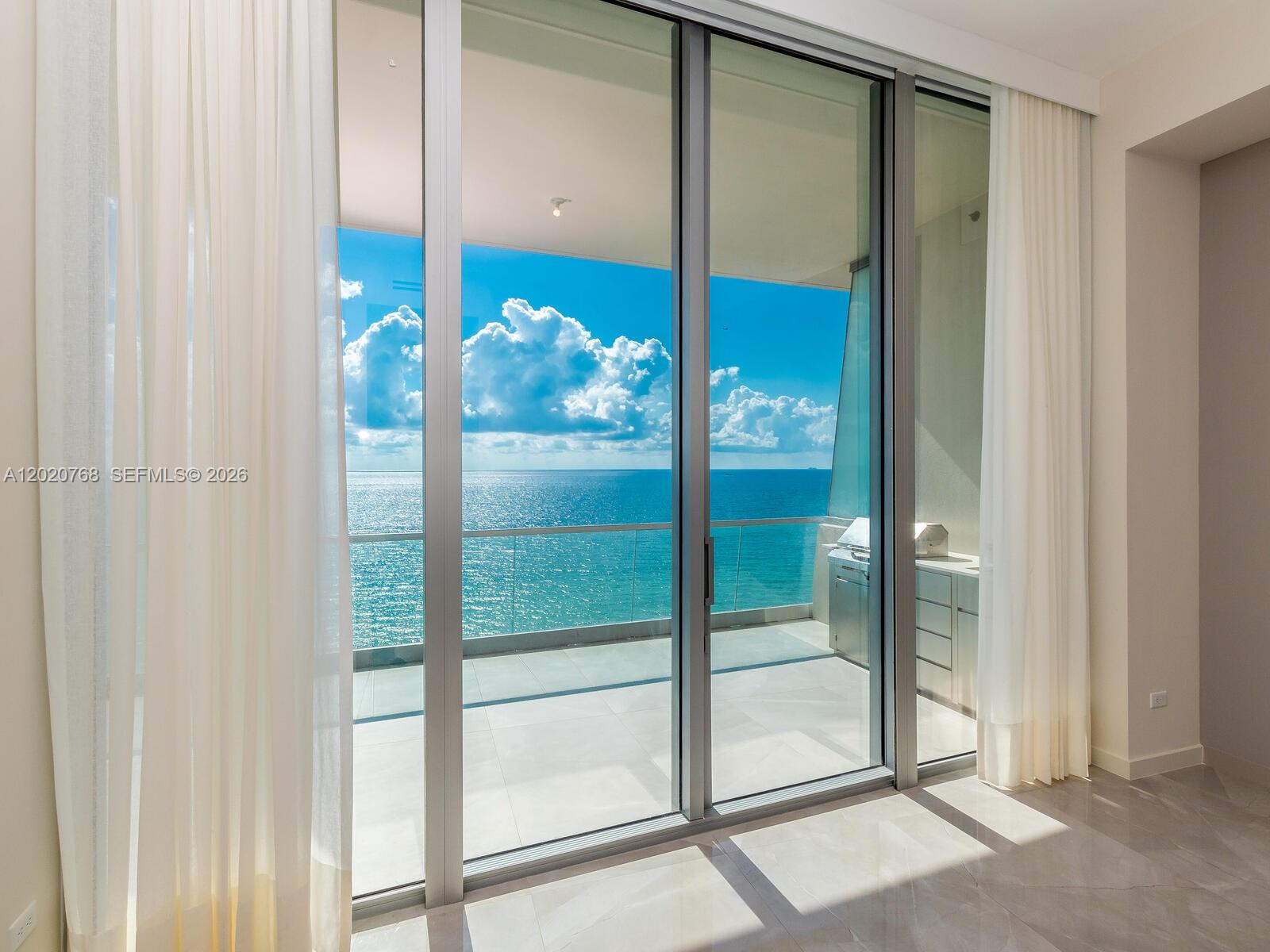 Turnberry Ocean Club - Residential