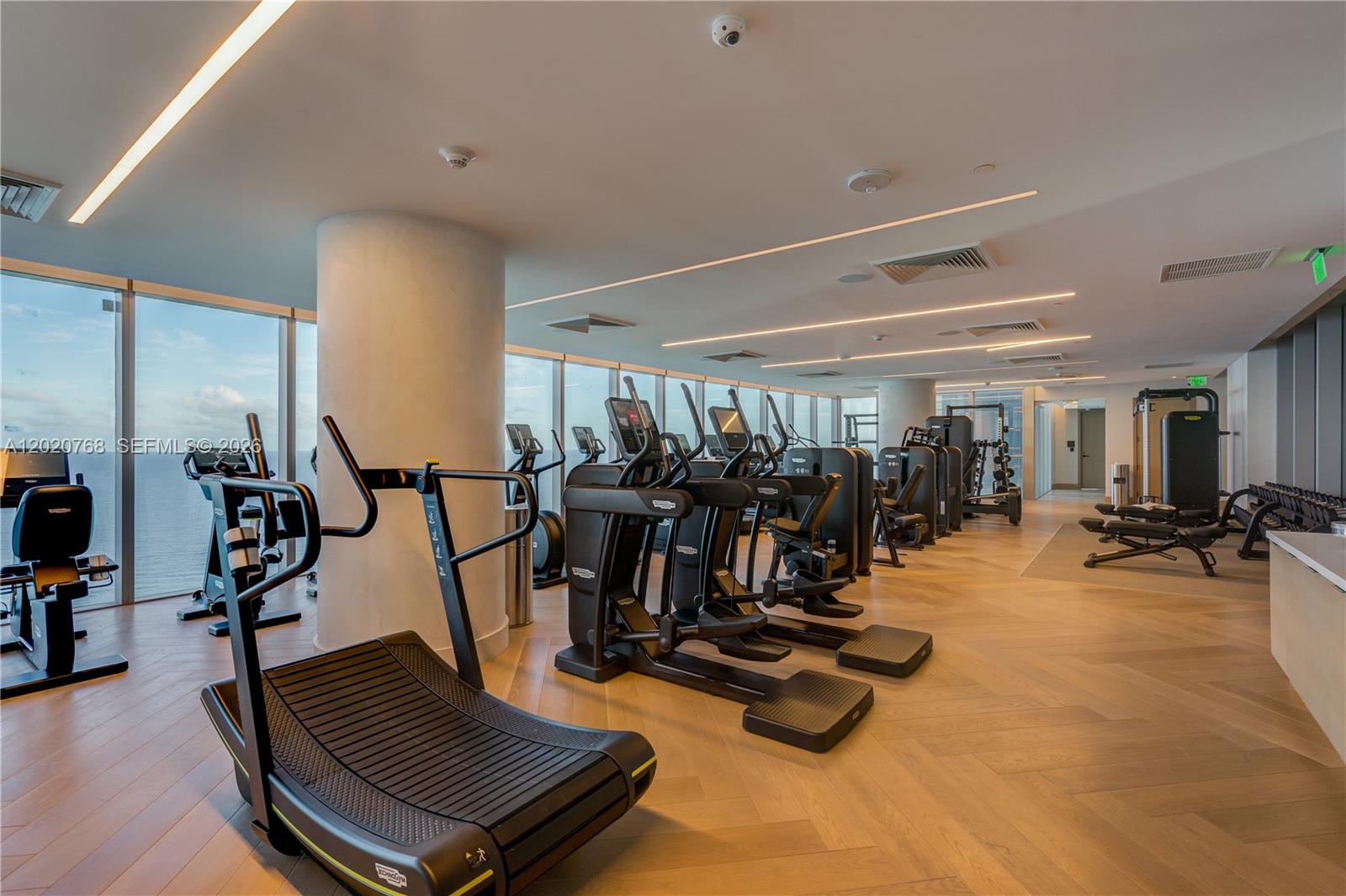 Turnberry Ocean Club - Residential