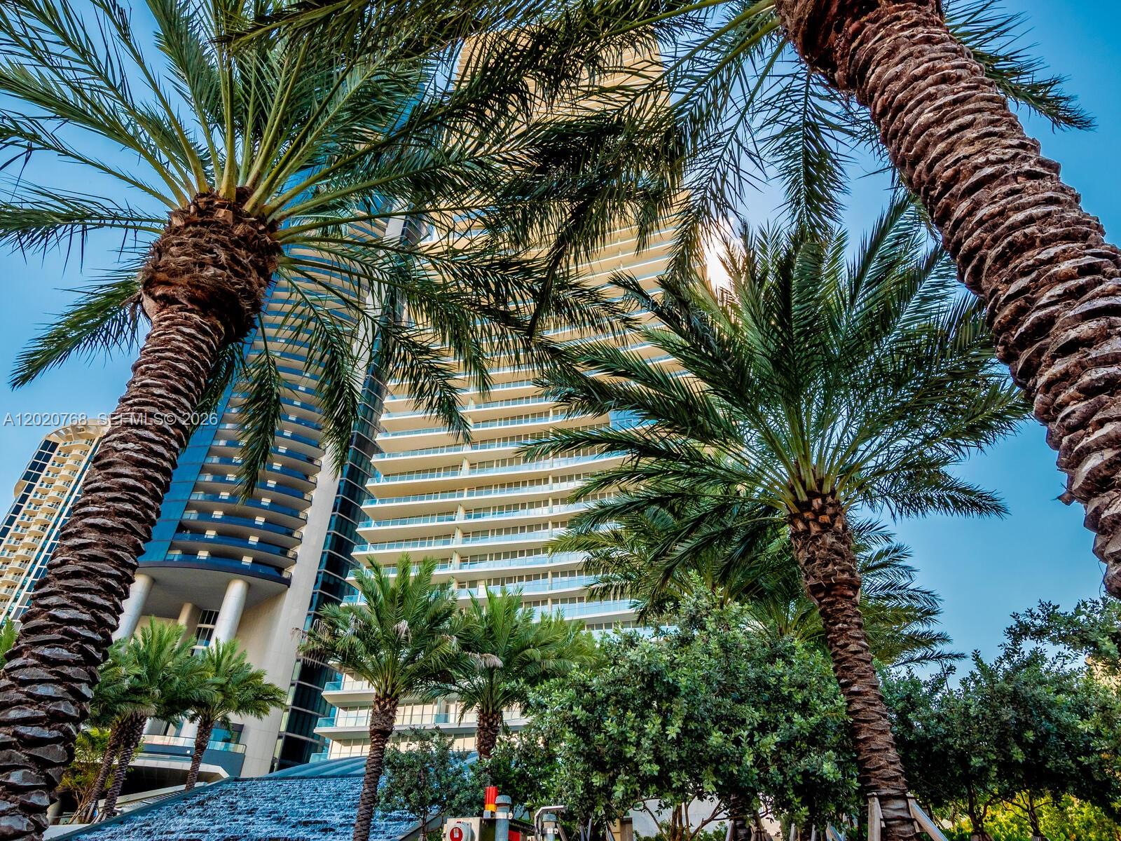 Turnberry Ocean Club - Residential