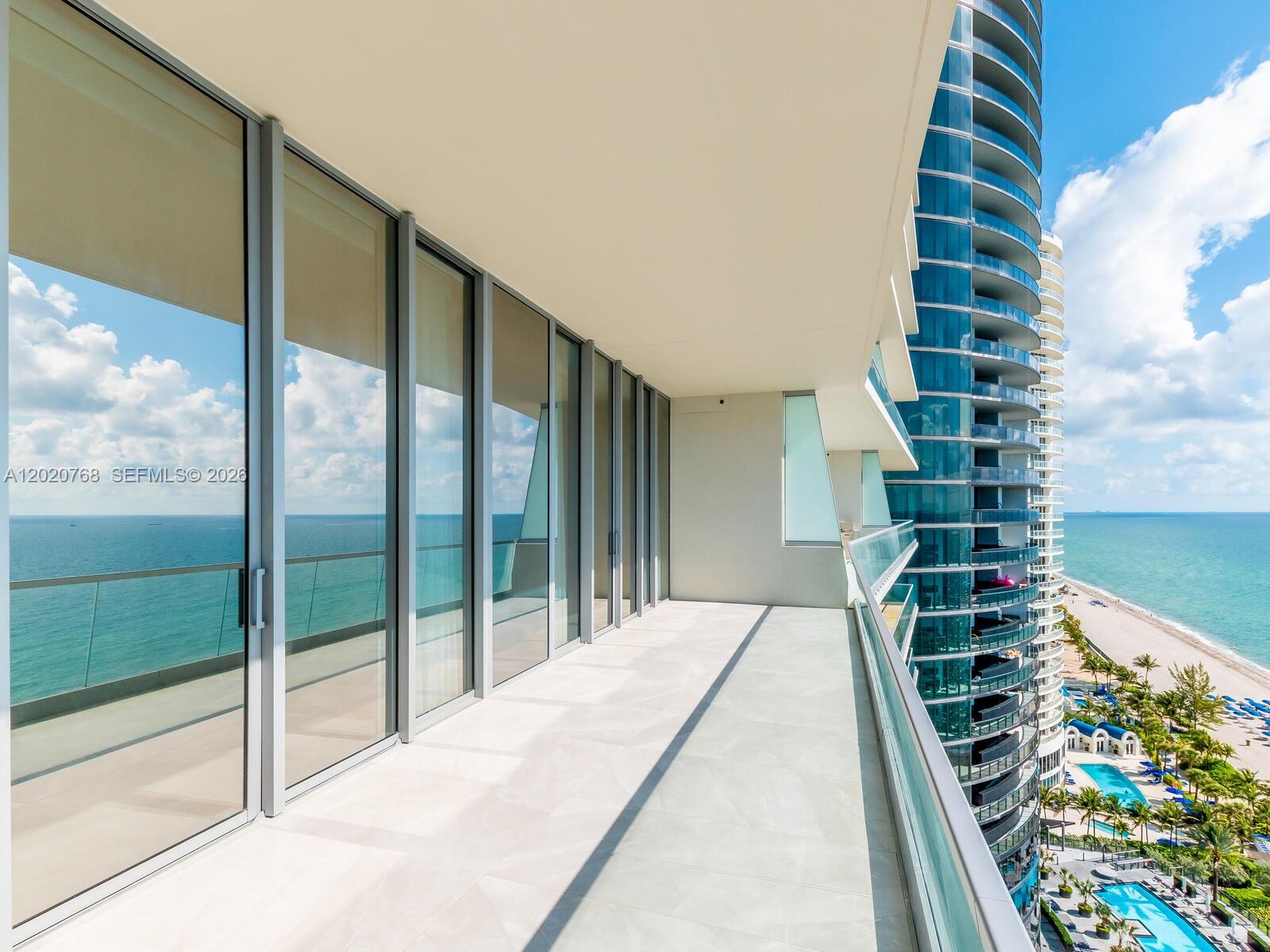 Turnberry Ocean Club - Residential