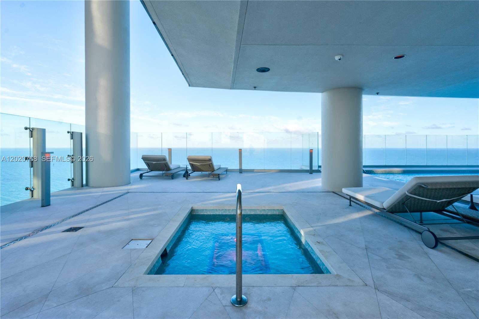 Turnberry Ocean Club - Residential