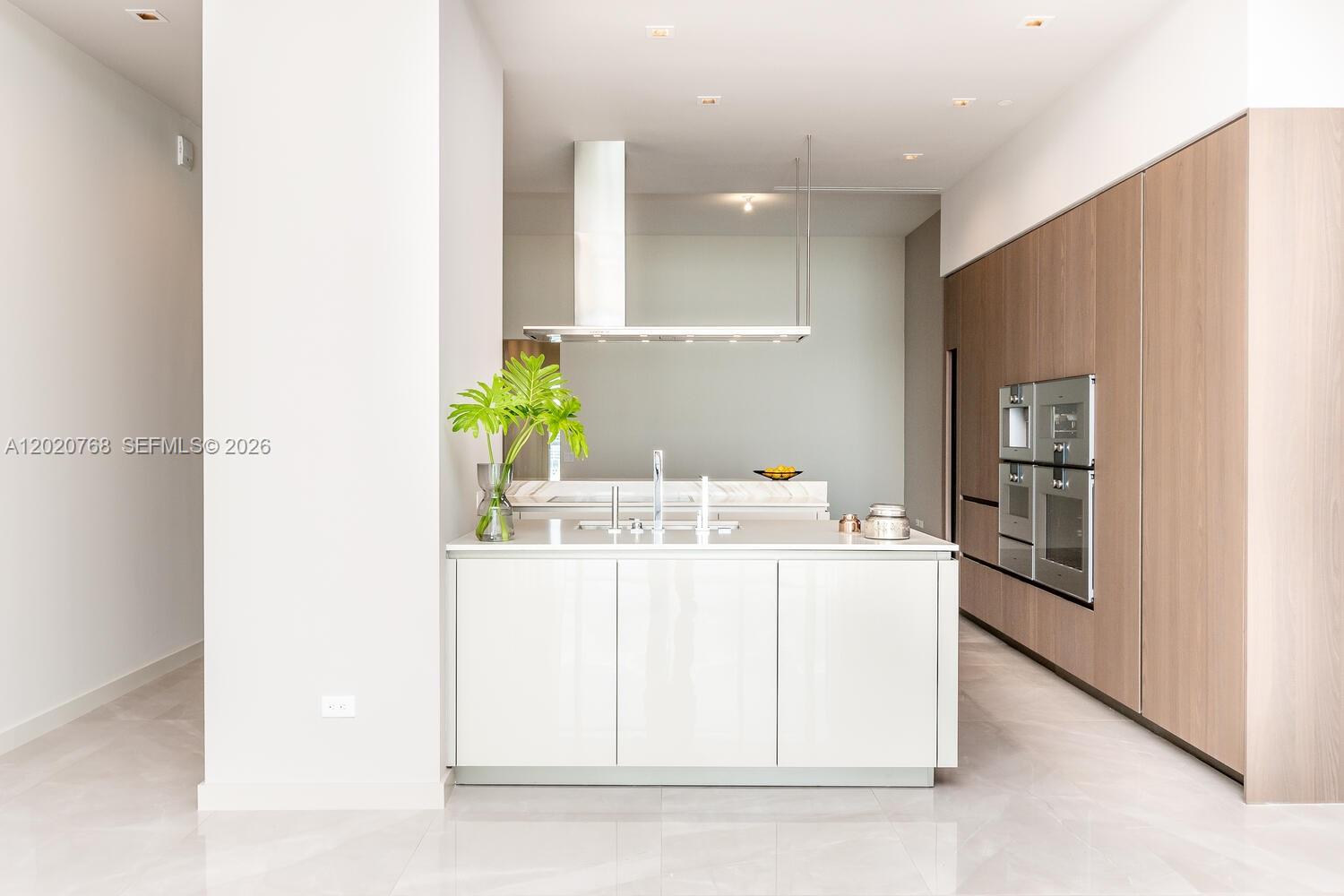 Turnberry Ocean Club - Residential