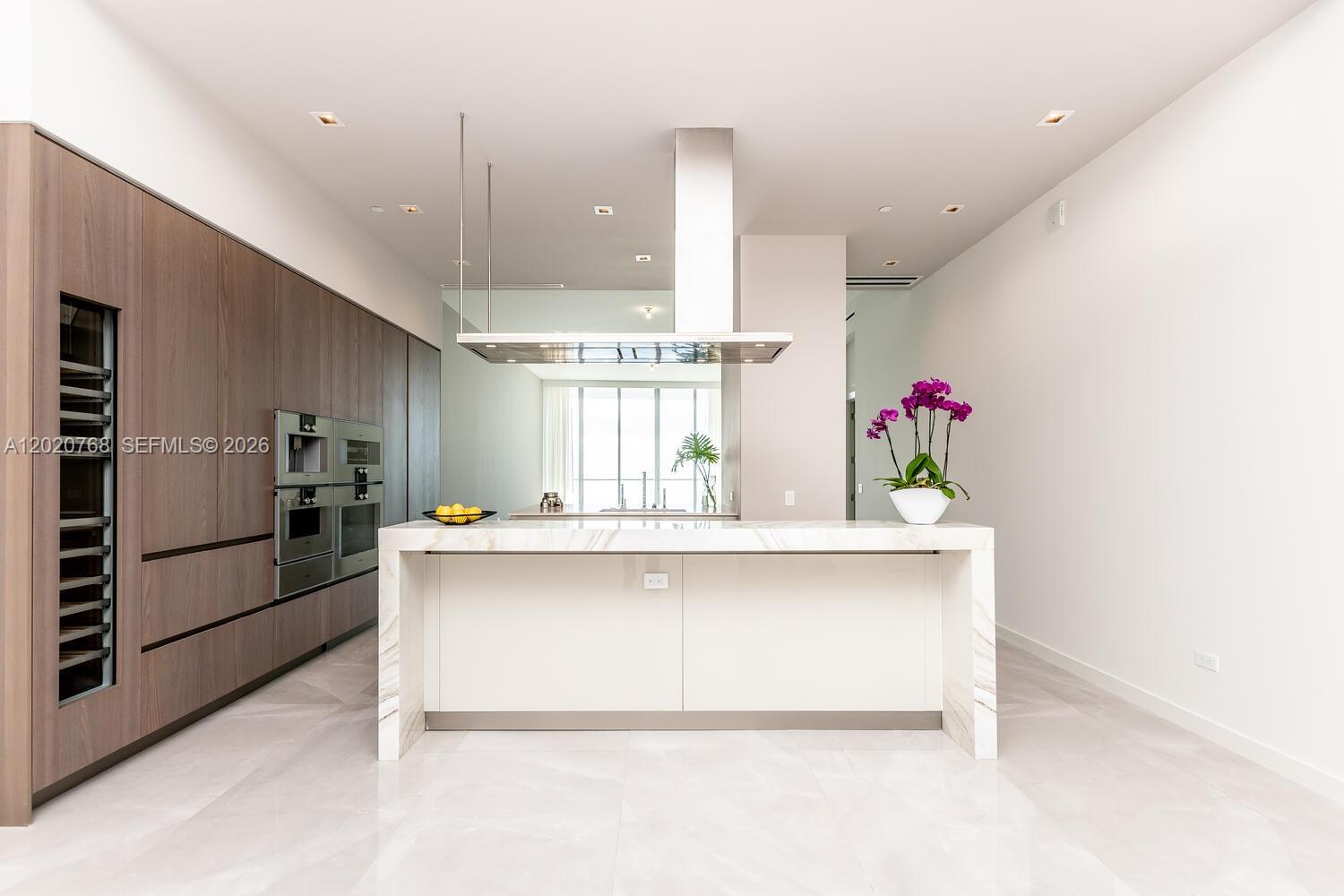 Turnberry Ocean Club - Residential