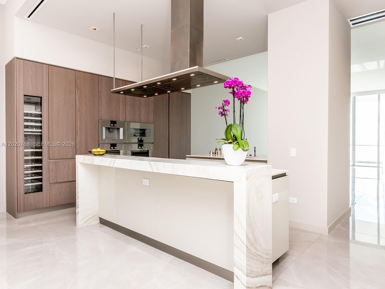 Turnberry Ocean Club - Residential