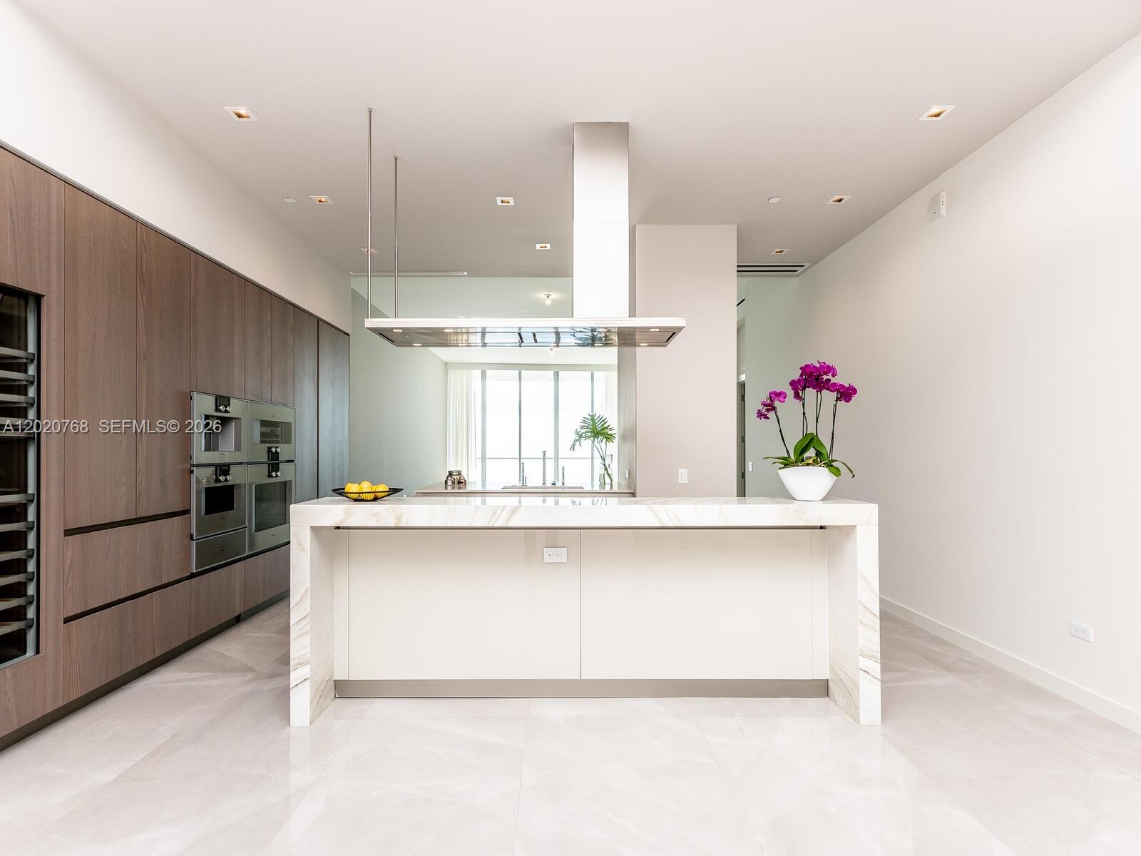Turnberry Ocean Club - Residential