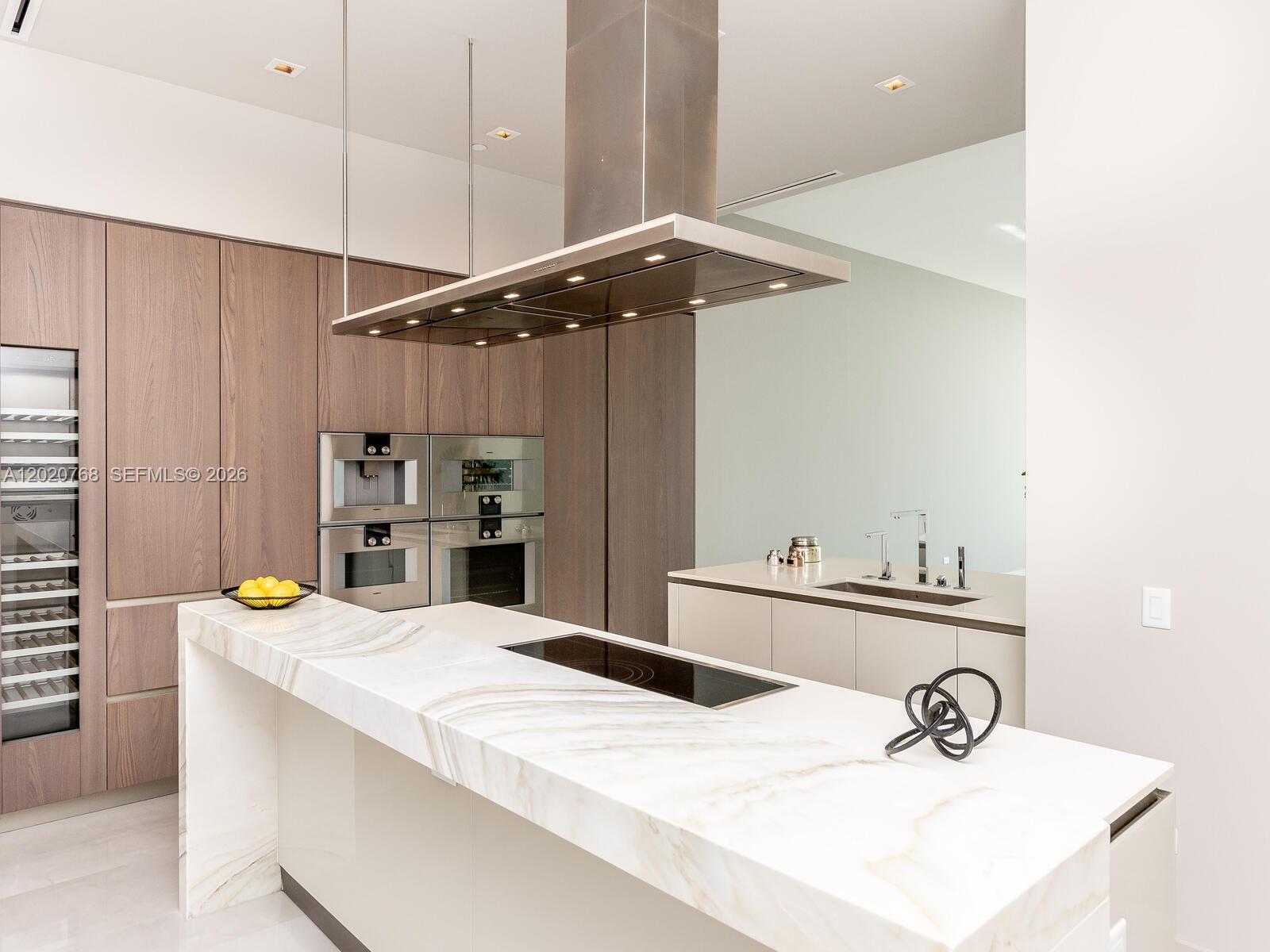 Turnberry Ocean Club - Residential