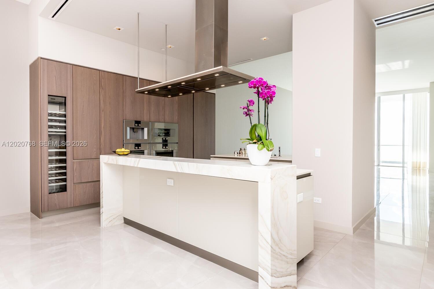 Turnberry Ocean Club - Residential