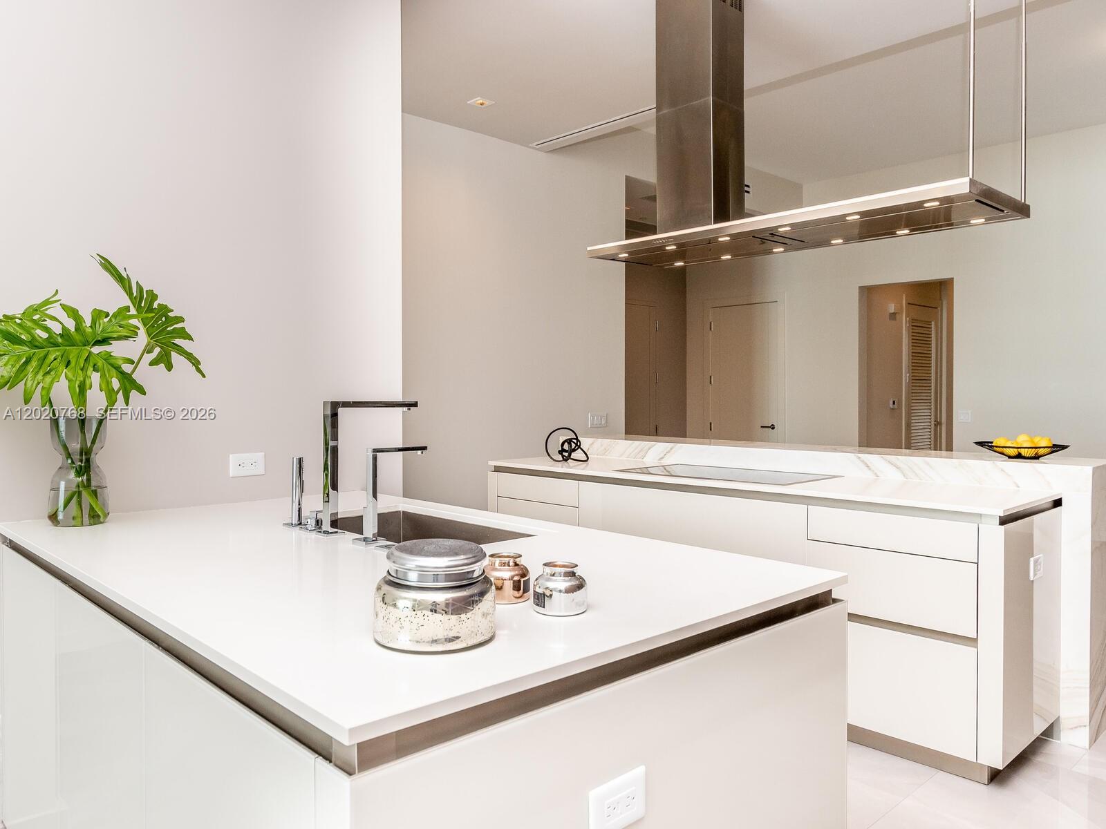 Turnberry Ocean Club - Residential