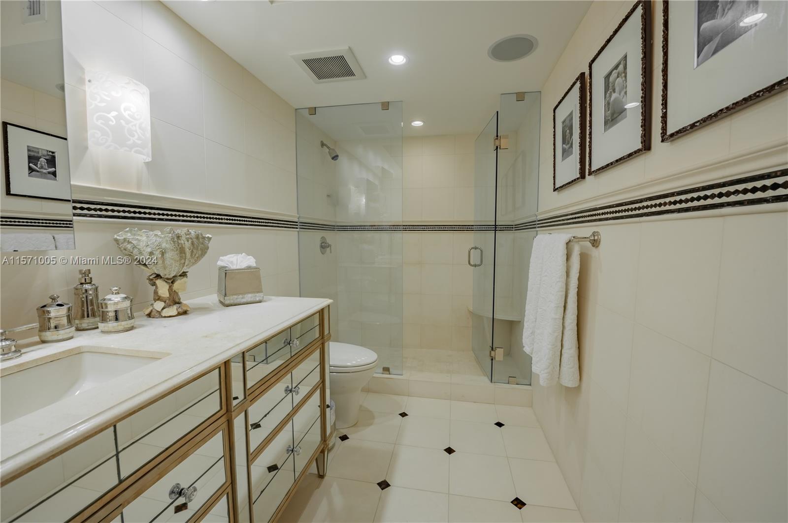 BALMORAL CONDO - Residential