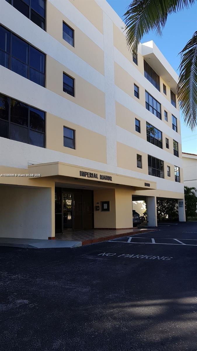 THE IMPERIAL CONDO - Residential