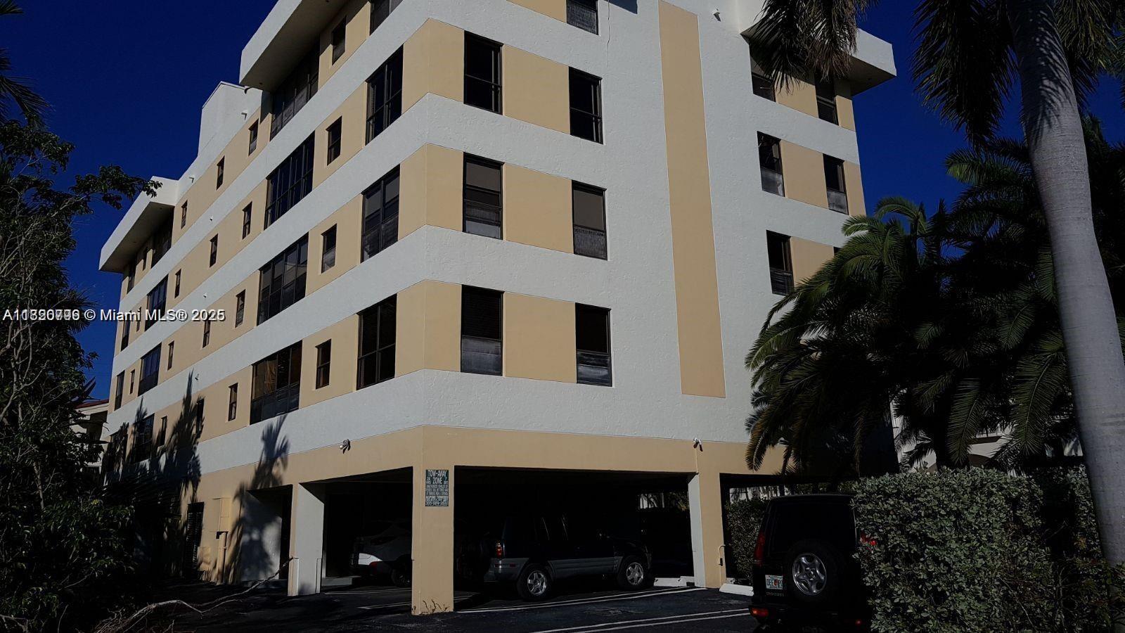 THE IMPERIAL CONDO - Residential