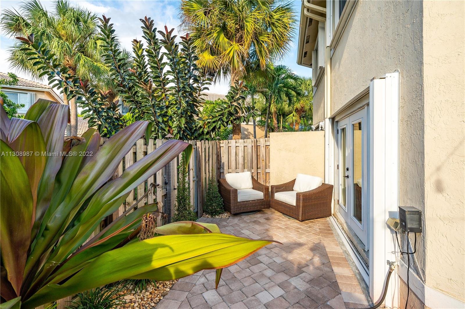 PEMBROKE ISLES 1 - Residential Lease