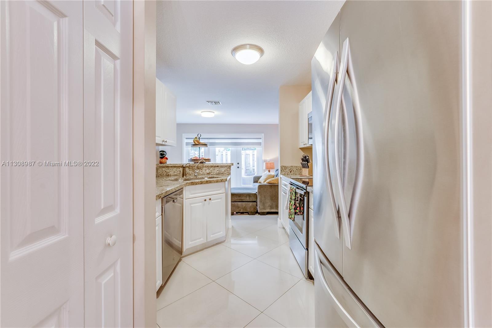 PEMBROKE ISLES 1 - Residential Lease