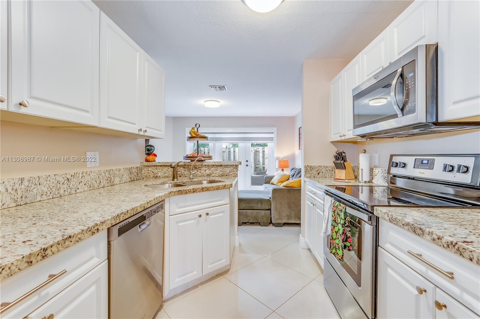 PEMBROKE ISLES 1 - Residential Lease