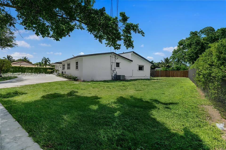 10351 SW 49th St Main