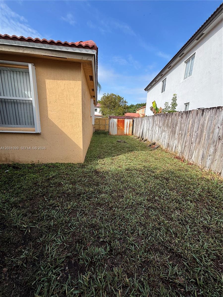 2103 NE 38th Rd