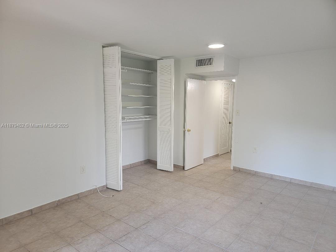 4011 N Meridian Ave 19