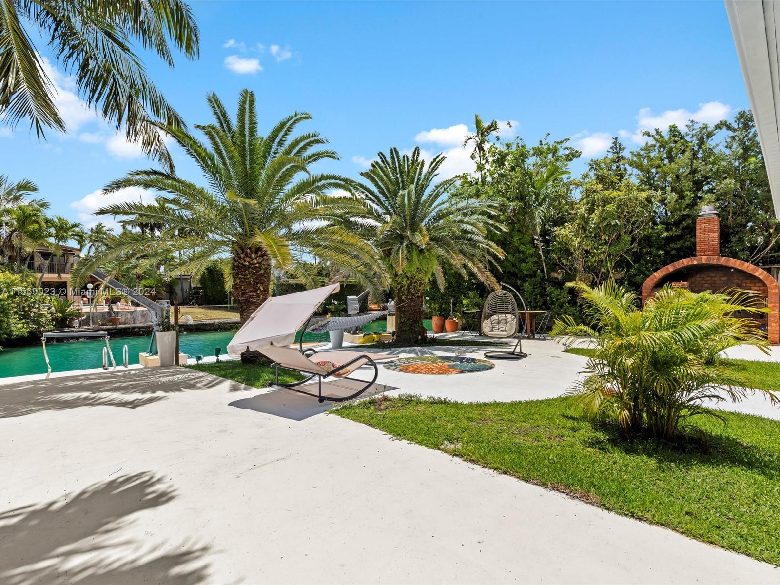 BISCAYNE POINT - Residential