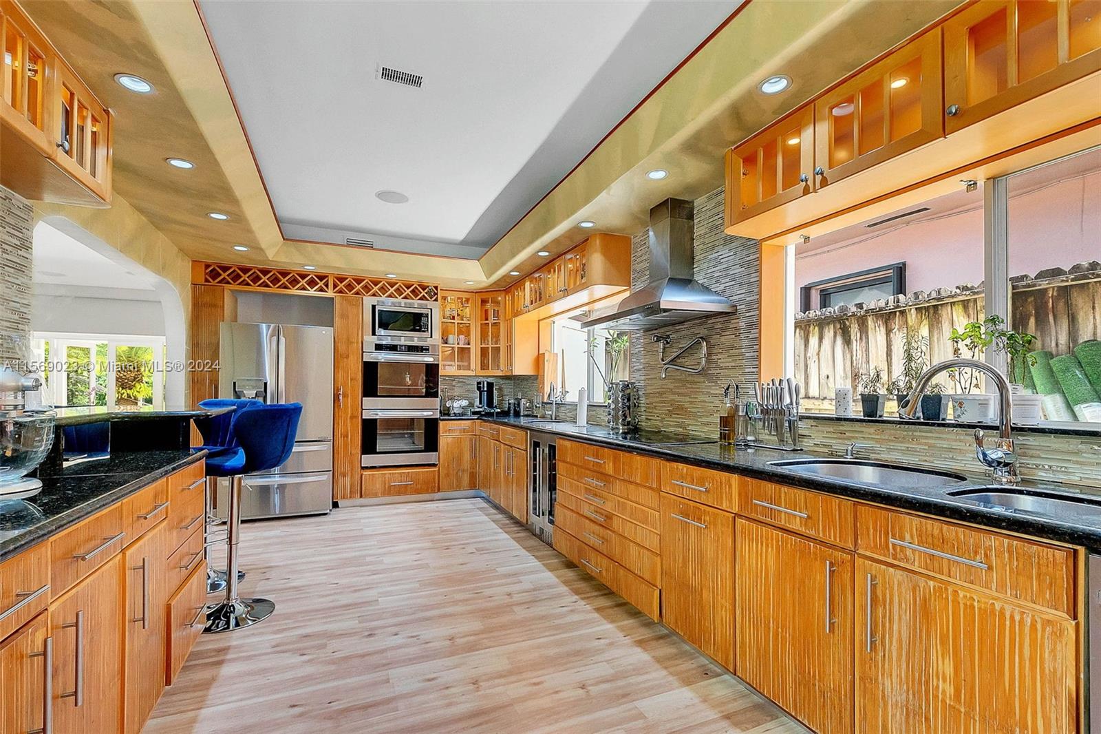 BISCAYNE POINT - Residential